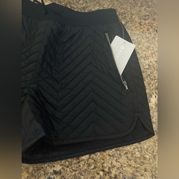 NWT Athleta Solstice Relaxed Fit Shorts - Picture 10 of 13